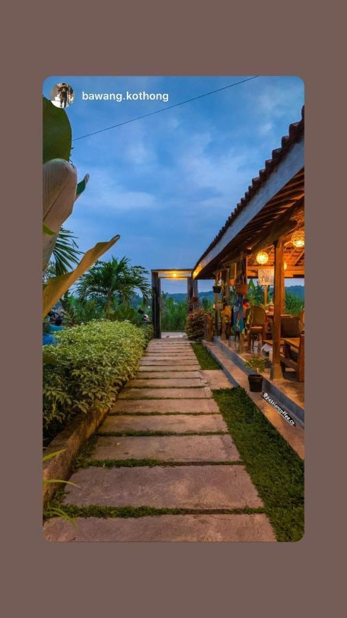 Villa Kayu ยอกยาการ์ตา ภายนอก รูปภาพ