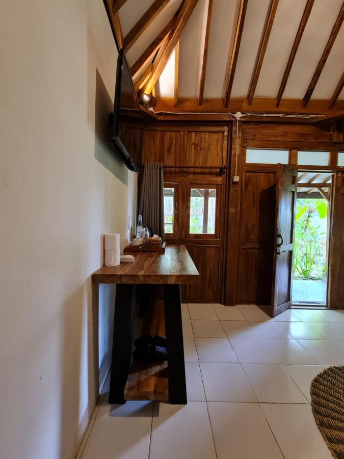 Villa Kayu ยอกยาการ์ตา ภายนอก รูปภาพ