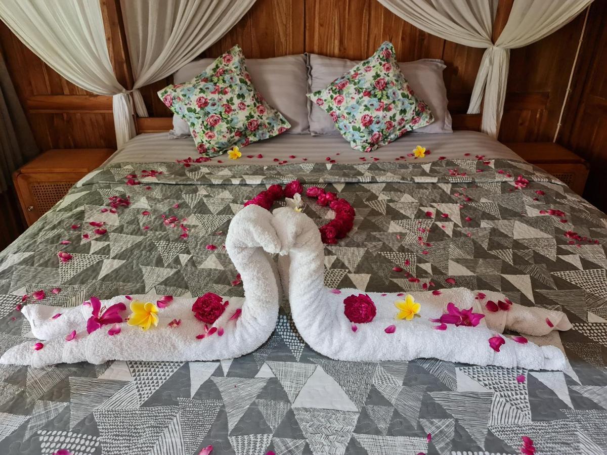 Villa Kayu ยอกยาการ์ตา ภายนอก รูปภาพ