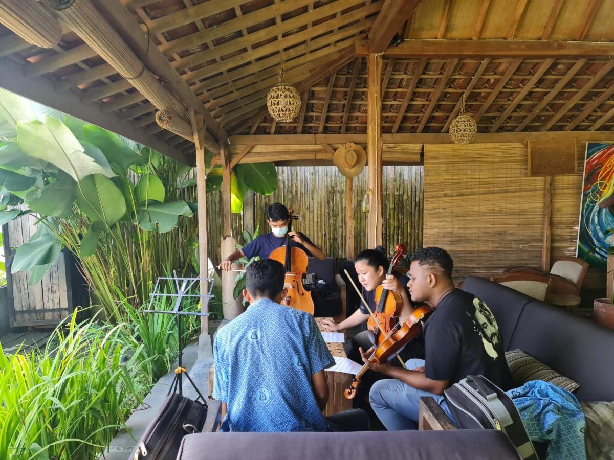 Villa Kayu ยอกยาการ์ตา ภายนอก รูปภาพ