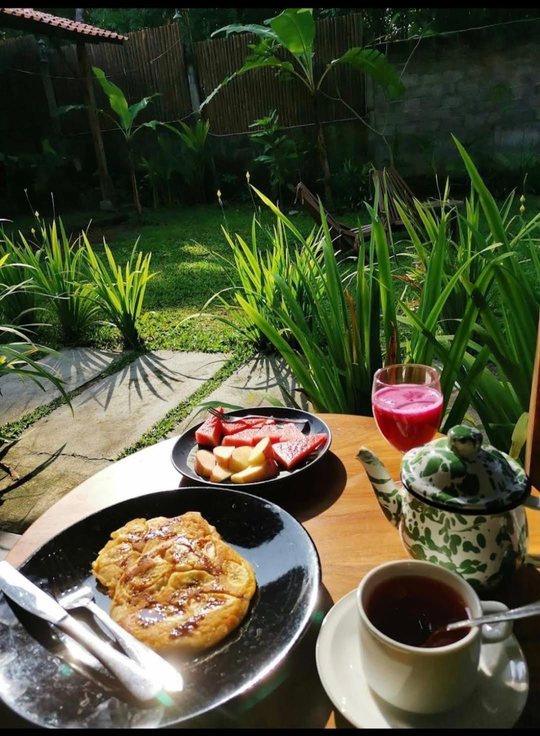 Villa Kayu ยอกยาการ์ตา ภายนอก รูปภาพ