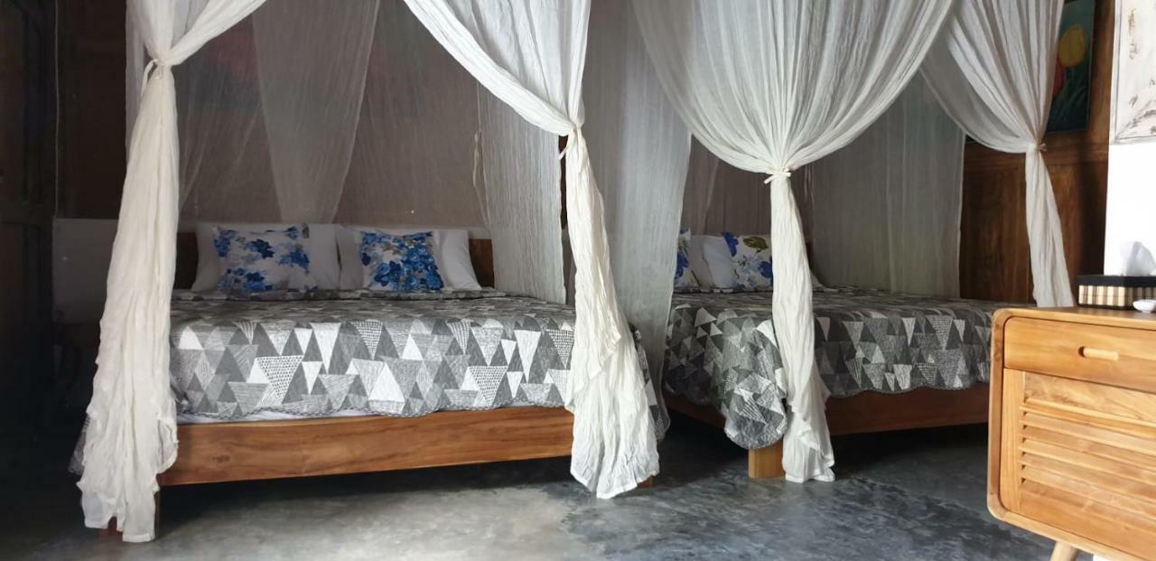 Villa Kayu ยอกยาการ์ตา ภายนอก รูปภาพ
